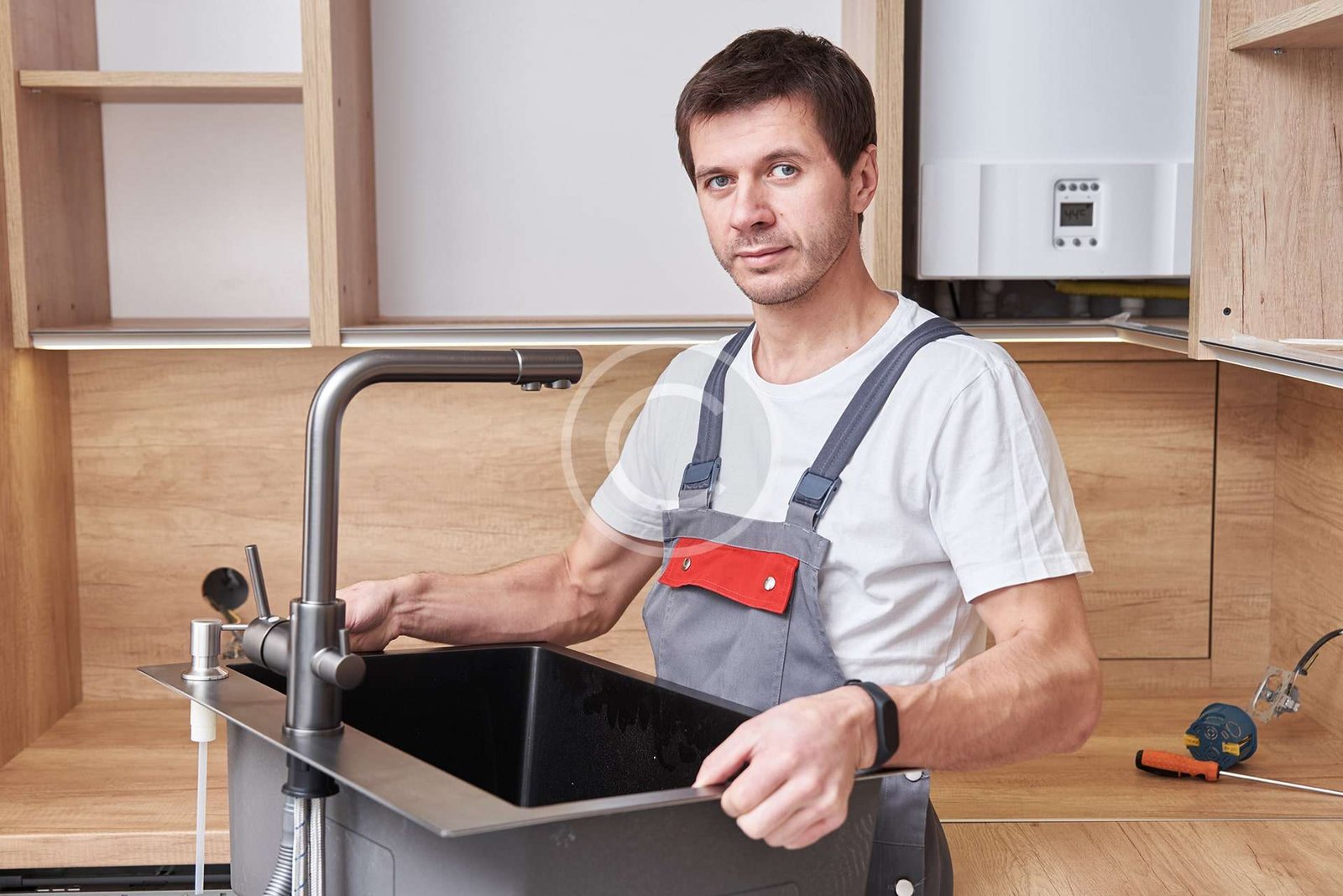 How to upgrade your old kitchen faucet and sink